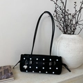 Borsa sottobraccio retrò nera a pois bianchi con fibbie e ciondolo a cuore - Nero (Senza Ciondolo)