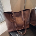 Retro dark brown large capacity tote bag in high quality faux leather with dual straps - Brown
