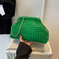 Elegante borsa clutch intrecciata verde lime con catena argento e design a nuvola - Verde
