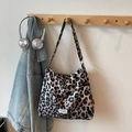 Spacious leopard print canvas tote bag with wide strap for casual commuting or daily use - Black without Pendant
