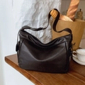 Sac fourre-tout vintage en cuir marron foncé avec large bandoulière réglable - Marron