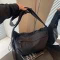 Bolso bandolera grande de lona negra en nailon impermeable con correa ajustable - Negro