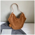 Dettaglio di una borsa tote vintage in pelle scamosciata marrone con bordini in pelle - Marrone