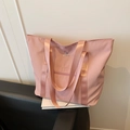 Sac fourre-tout élégant en tissu oxford rose lotus avec large bandoulière et plaque métal - Rose