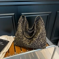 Retro oversized tote bag featuring a bold brown leopard print with wide shoulder straps - Brown Leopard