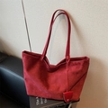 Bolso tote grande de ante rojo para mujer con asas dobles finas y colgante de cuero - Rojo