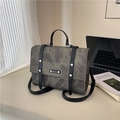 Sac à dos rétro taupe pour femme avec sangles noires et clous argentés - Sans pendentif / Noir