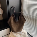 Borsa tote in camoscio opaco marrone scuro con manici in pelle per il pendolare - Verde