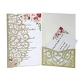 Detail der lasertgeschnittenen Hochzeitskarten mit Goldglitzer, Blumen und RSVP-Karte - Hellgold Glitzer