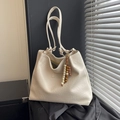 Retro cream white oversized tote bag with bohemian tassels and gold rings - With Charm / White