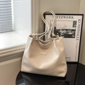 Creamy white underarm tote bag with pleated leather texture and gold hardware details - No Pendant / White
