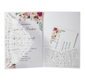 Élégant faire-part de mariage blanc ajouré au laser avec fleurs et cartes de réponse - Style blanc