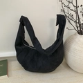 Sac croissant noir en daim minimaliste avec bandoulière nouée et forme de lune - Noir
