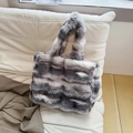 Sac fourre-tout en fausse fourrure à rayures grises et blanches pour l'automne hiver - Noir