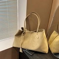 Grand sac cabas minimaliste mat pour femme avec pendentif géométrique élégant - Vert