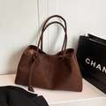 Grand sac cabas marron foncé minimaliste avec texture givrée mate haut de gamme - Marron