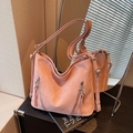 Große Shopper-Tasche aus rosa Wildlederimitat mit Sternanhängern und Reißverschluss - Rosa