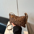 Borsa a tracolla con stampa leopardata con cerniera e tracolla in pelle marrone - Marrone