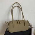 Borsa baguette verde oliva in pelle opaca con spalline sottili e doppia zip superiore - Verde olmo
