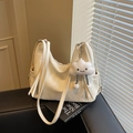 Grande borsa tote bianco crema con trama marmorizzata, doppi manici e ciondolo - Bianco Crema Con Ciondolo