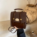 Vintage dunkelbrauner multifunktionaler Rucksack mit Hundeaufnäher und Goldbeschlägen - Kaffee ohne Anhänger