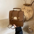 Vintage brauner Lederrucksack mit niedlichem Hunde-Stickpatch und goldener Schnalle - Braun Ohne Anhänger