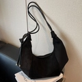 Grand sac hobo noir en suède de forme demi-lune avec détail de nœud élégant - Noir