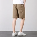 Short cargo homme en coton kaki, coupe ample, vue de dos pour un style décontracté chic - L / Jaune Terre
