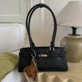 Vintage black faux leather shoulder bag with gold twist-lock and brown teddy bear charm - Black (With Pendant)