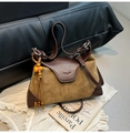 Borsa a tracolla vintage in pelle marrone scuro e camoscio kaki con nappina di perline - Cachi