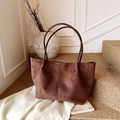 Bolso tote grande minimalista en ante marrón oscuro con asas delgadas de hombro - Marrón
