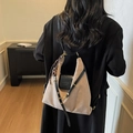 Retro geometric tote bag in beige suede with black leather trim and gold hardware - Khaki with Pendant