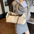 Borsa tote retrò in velluto a coste bianco crema con manici in pelle marrone - Bianco Sporco