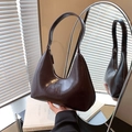 Minimalistische schokobraune Taschen in glänzendem PU-Leder mit modischem Schriftzug - Braun