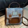 Sac bandoulière rétro en denim avec lanières en cuir marron et boucle en métal argenté - Bleu