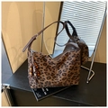 Leopard print tote bag in faux suede with wooden bead tassel and shoulder strap - Leopard Coffee With Tassel