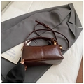 Deep brown retro oil-wax leather shoulder bag with wide strap and gold hardware - No Pendant / Coffee PU