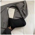 Borsa hobo minimalista in pelle scamosciata nera opaca da donna con tracolla - Nero senza ciondoli