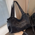 Bolso tote vintage gris carbón en cuero sintético mate con práctico diseño multibolsillo - Negro