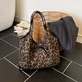 Borsa tote leopardata con manici in pelle nera e dettaglio fiocco decorativo - Nero