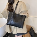 Bolso tote negro clásico de gran capacidad en cuero PU con correas de hombro - Negro
