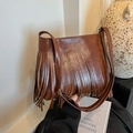 Braune Fransenbeuteltasche aus Wildleder mit langen Fransen und verstellbarem Gurt - Braunes PU-Leder