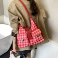 Borsa tote retrò a quadri rossi e rosa con tasche frontali e fibbia argento - Rosso