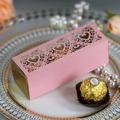 Scatola di caramelle rosa tagliata al laser con dettagli dorati per bomboniere - Rosa