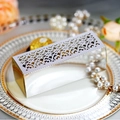 Elegante lasergeschnittene Hochzeits-Geschenkbox in Silber und Gold Spiegeloptik für Pralinen - Reflektierendes Silber