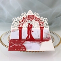 Élégant faire-part de mariage 3D découpé au laser avec paillettes et silhouette de couple - Rouge Pailleté
