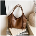 Bolso tote grande retro marrón oscuro con detalle de borlas y asa tejida - Marrón