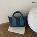 Mini bolso cubo de ante azul oscuro con asas de cuero y detalles de anillas en D - Azul Crepúsculo