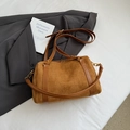 Sac Boston en daim marron avec fermetures dorées et bandoulière en similicuir - Brun Jaunâtre Petit