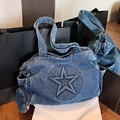 Sac cabas en denim bleu foncé avec motif étoile en relief et petit porte-monnaie - Bleu clair